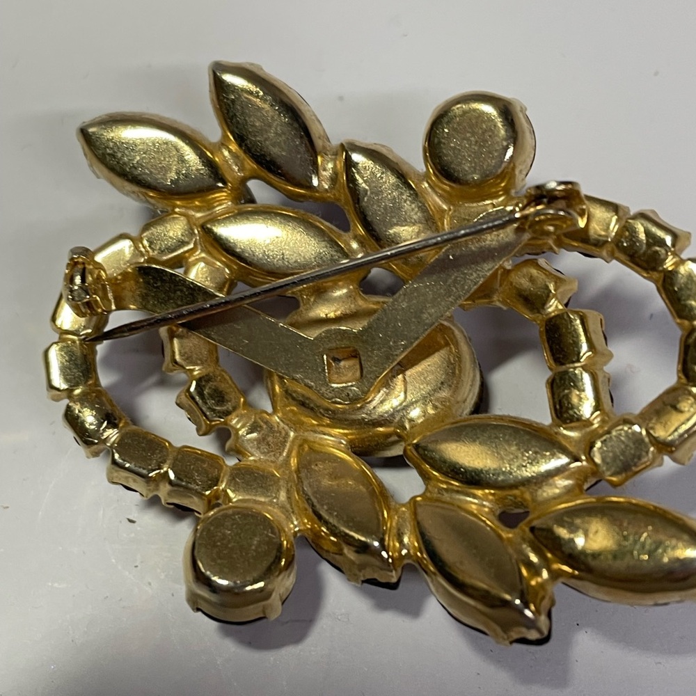 Gold and Purple Floral Brooch with Faceted Stones - Picture 2 of 3